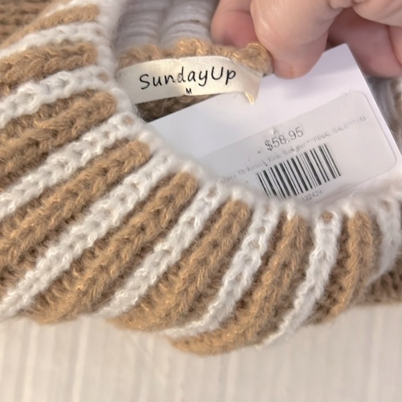 HIP Cozy Knit Sweater Camel Chelsea style mock neck chunky NWT large - Picture 7 of 8